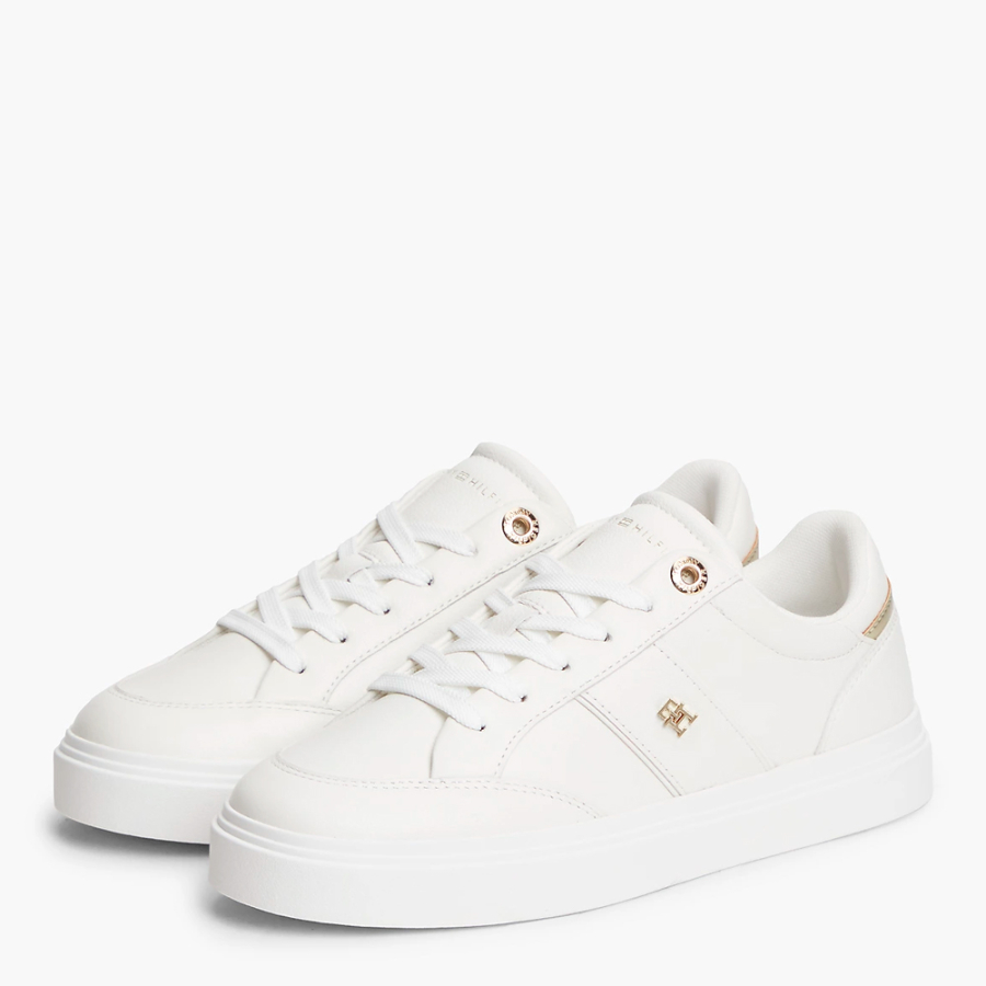 zapatillas-deportivas-de-pie