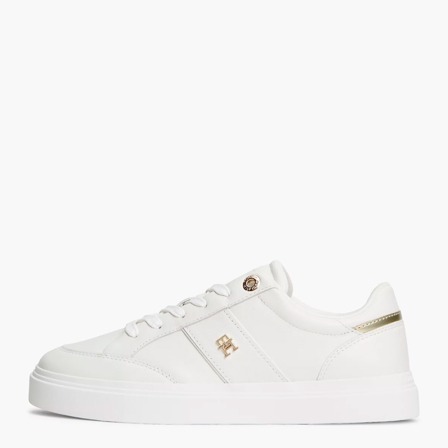 athletic-shoes athletic-shoes