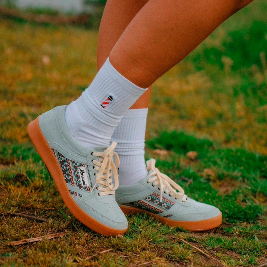 feather-shoe feather-shoe