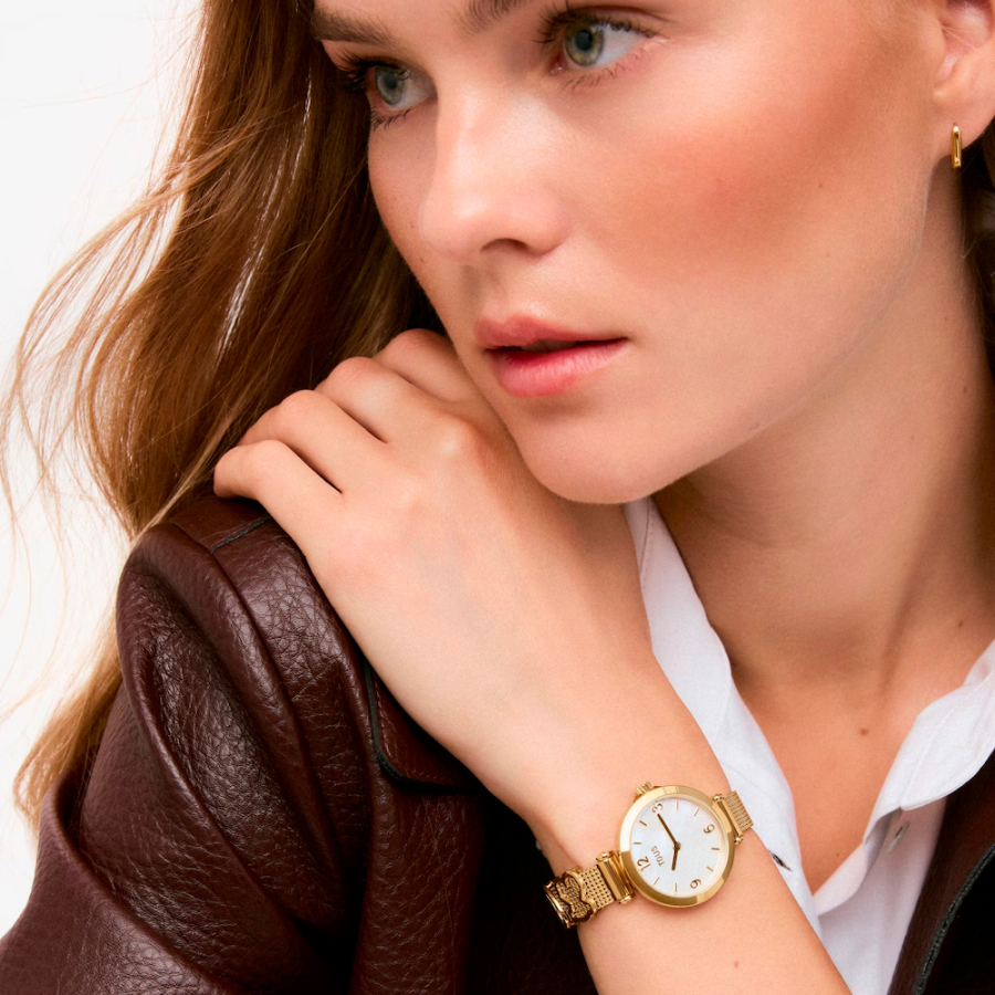 icon-charms-analog-watch-in-gold-plated-steel-with-mother-of-pearl