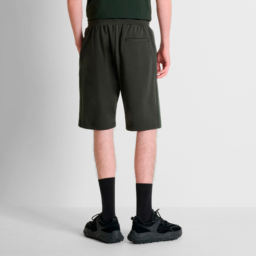 short-regular-fit-con-patch short-regular-fit-con-patch