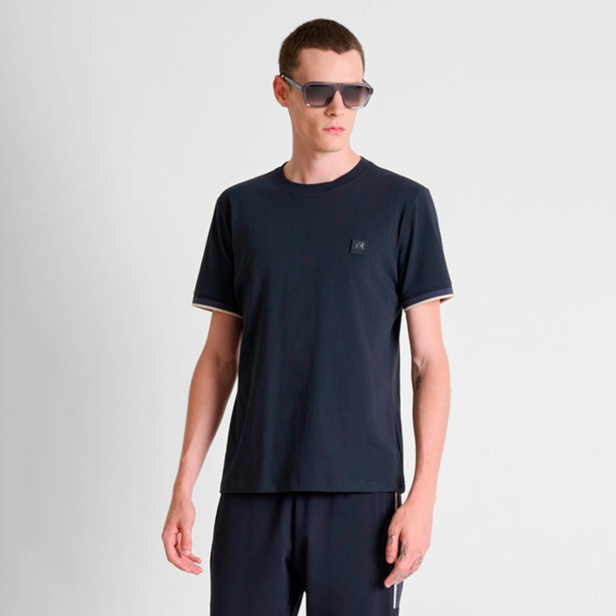 regular-fit-t-shirt-with-patch-and-logo