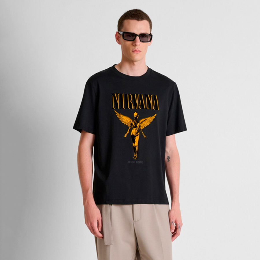 t-shirt-relaxed-fit-in t-shirt-relaxed-fit-in