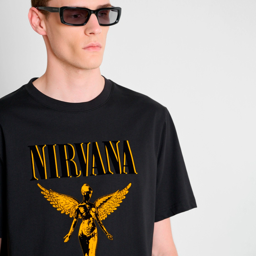 t-shirt-relaxed-fit-in t-shirt-relaxed-fit-in
