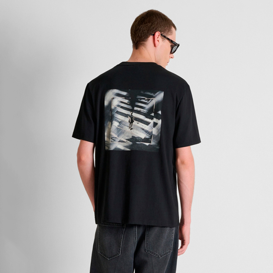 relaxed-fit-t-shirt-with-print