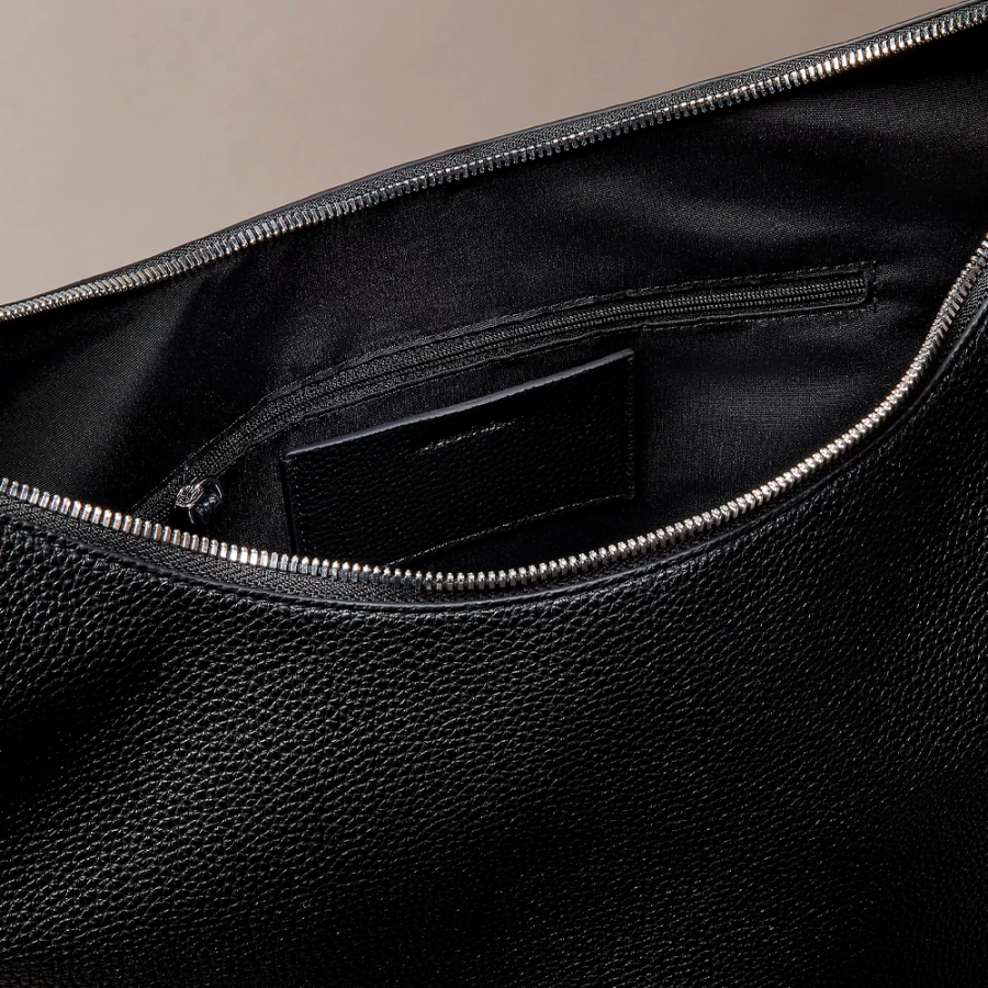 bolso-de-hombro-con-correa-con-logo bolso-de-hombro-con-correa-con-logo