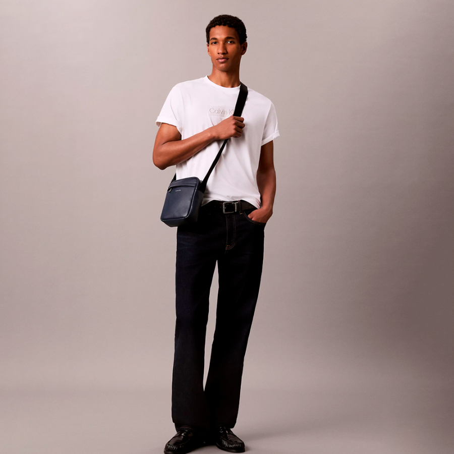 reporter-shoulder-bag-grained-finish reporter-shoulder-bag-grained-finish
