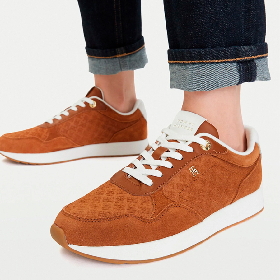 leather-sneakers-with-th-monogram-badge