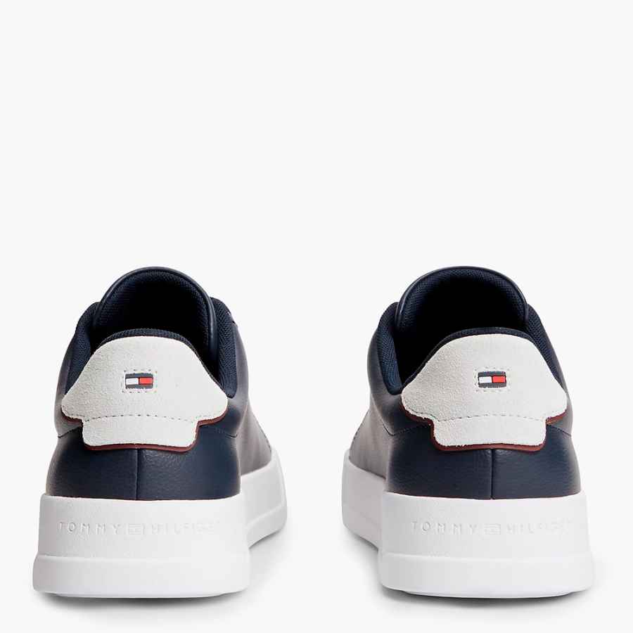 zapatillas-de-tenis-con-talon-a-contraste-en-piel