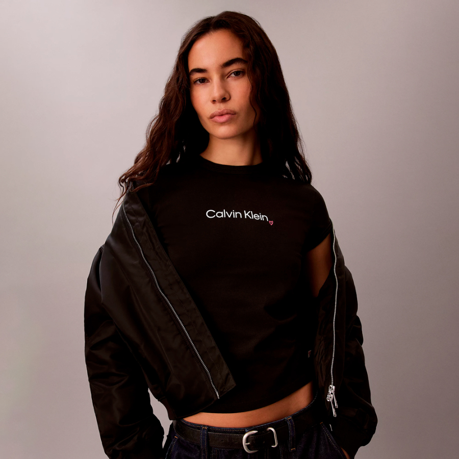 slim-fit-t-shirt-with-heart-logo slim-fit-t-shirt-with-heart-logo