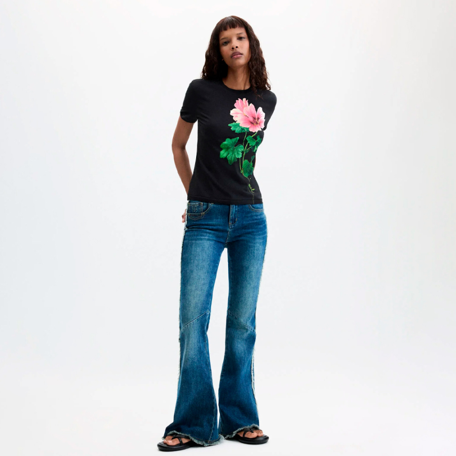 t-shirt-con-stampa-floreale t-shirt-con-stampa-floreale