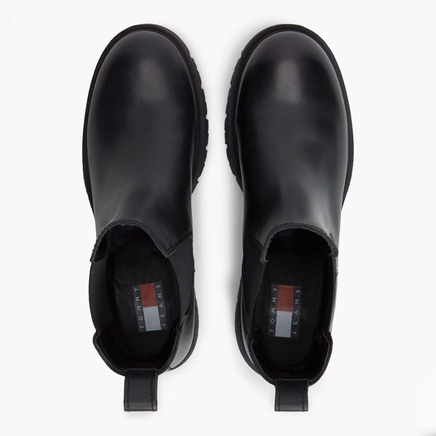 leather-chelsea-boots-with-studs