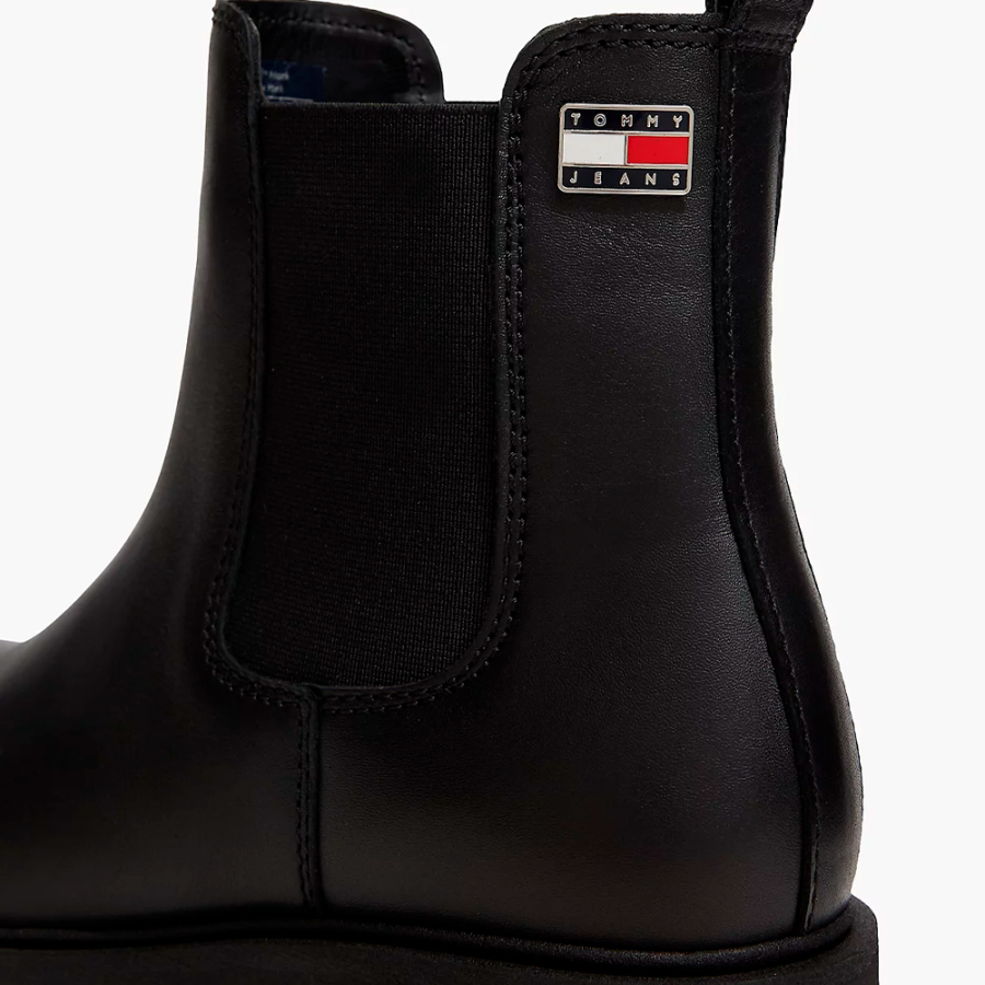 leather-chelsea-boots-with-studs