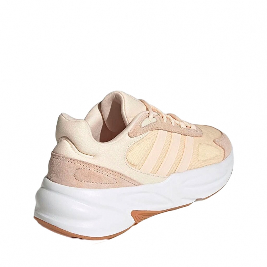chaussure-de-running-zelle-cloudfoam-lifestyle